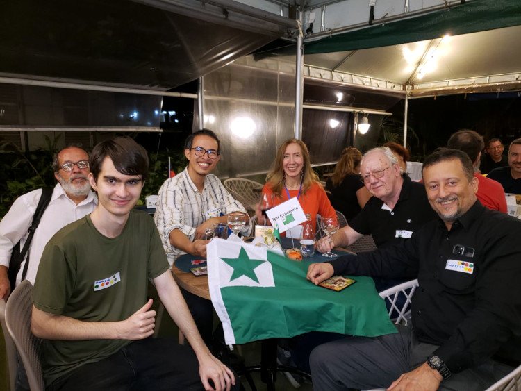 Mesa do Esperanto no Polyglot Club.