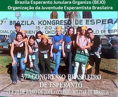 Jovens no Congresso Brasileiro de Esperanto em Brasília em 2001.